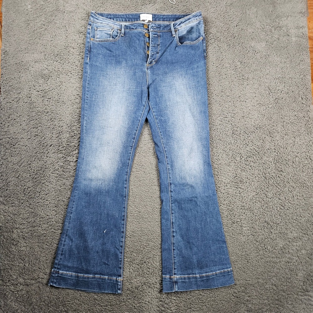 Driftwood Wyatt Flare Leg Button Fly Jeans Womens Size 32‎ Medium Wash Denim
